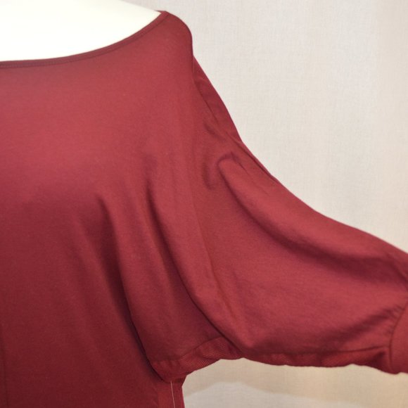 H by Bordeaux Solid maroon batwing tee - Picture 5 of 8